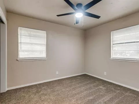Bedroom - 207 E Beech St, Tecumseh, OK 74873 photo 6 of 9