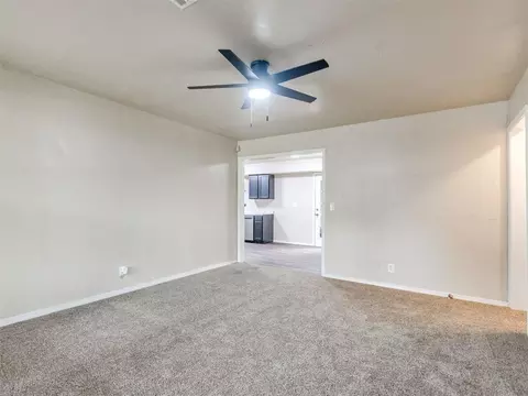 Living - 207 E Beech St, Tecumseh, OK 74873 photo 4 of 6