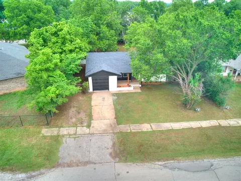 View/Area - 207 E Beech St, Tecumseh, OK 74873 photo 1 of 4