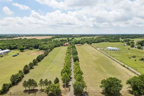 706 W Chestnut Rd, Washington, OK 73093