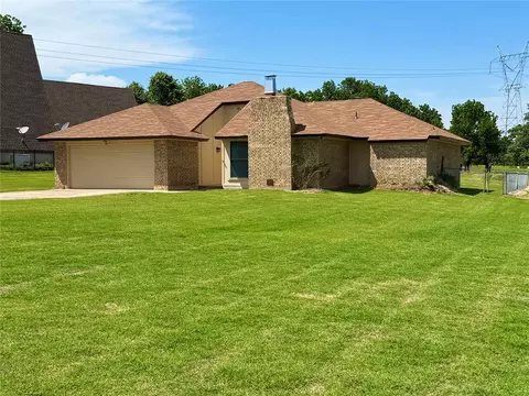 16401 SE 15th St, Choctaw, OK 73020