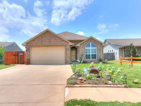 1613 Ginger Ave, Moore, OK 73160