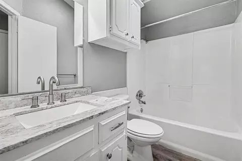 Bath - 2136 Meench Dr, Moore, OK 73170 photo 2 of 2