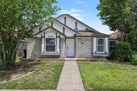 2136 Meench Dr, Moore, OK 73170