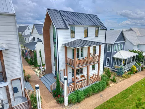 67 Lower Greenway #A, Carlton Landing, OK 74432