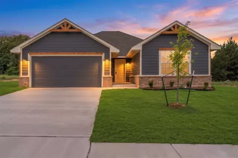 4656 Lincoln Lndg, Harrah, OK 73045