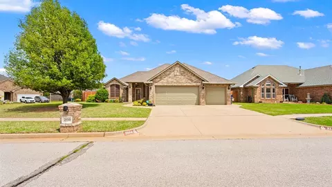 2100 Hackberry Creek Ave, Yukon, OK 73099
