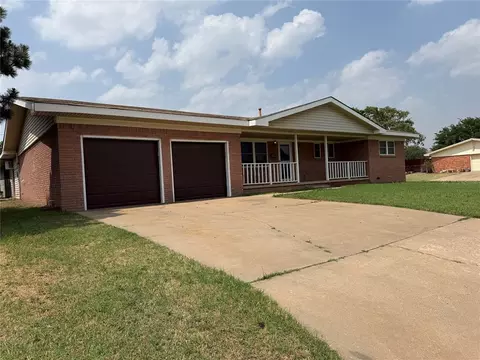 1609 Lincoln St, Altus, OK 73521