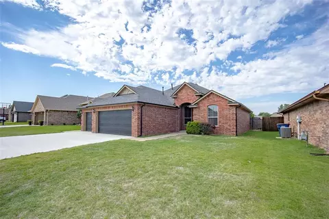 2564 Kadlan Dr, El Reno, OK 73036