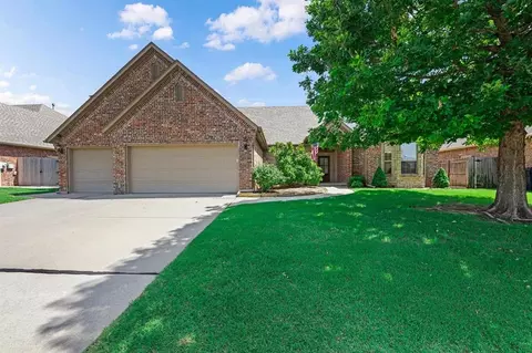 1716 NW 184th St, Edmond, OK 73012