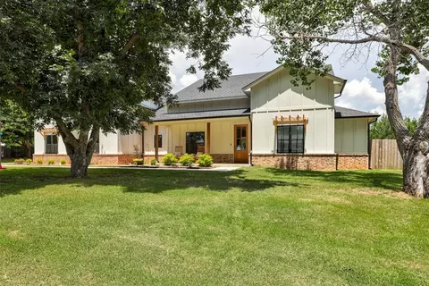 7 Summit Rd, Guthrie, OK 73044