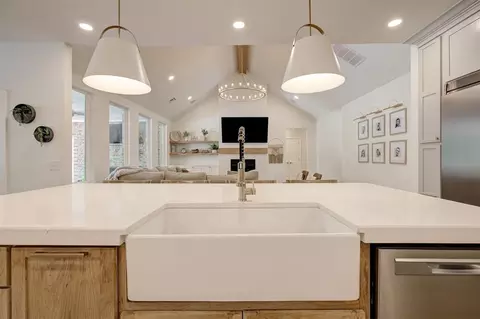 Kitchen - 7 Summit Rd, Guthrie, OK 73044 photo 4 of 6