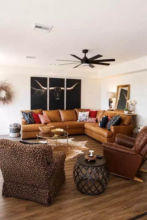 Living - 20510 E County Road 159 Hwy, Altus, OK 73521 photo 1 of 2