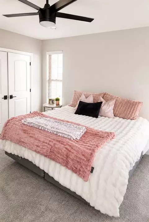 Bedroom - 20510 E County Road 159 Hwy, Altus, OK 73521 photo 3 of 4