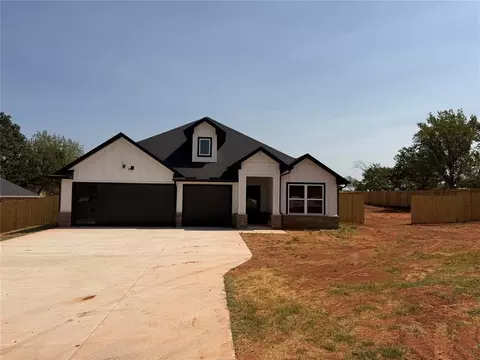 2205 Winter Ridge Rd, Blanchard, OK 73010