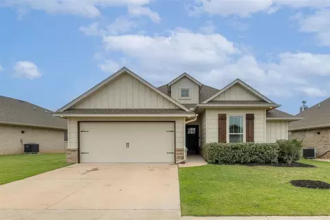 9121 NW 119th St, Yukon, OK 73099