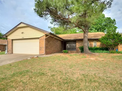 813 N Parkview Cir, Oklahoma City, OK 73170