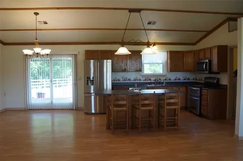 Kitchen - 29871 N 150th St, Wayne, OK 73095 photo 5 of 5