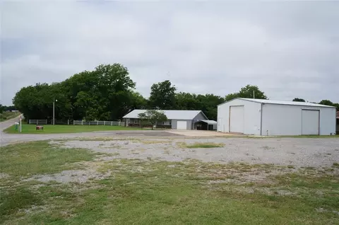 Exterior - 29871 N 150th St, Wayne, OK 73095 photo 5 of 6
