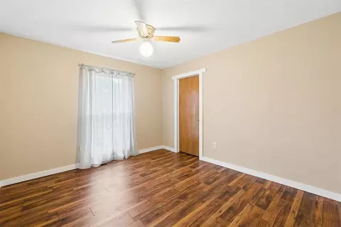 Bedroom - 1025 E Triplett Rd, Guthrie, OK 73044 photo 5 of 7