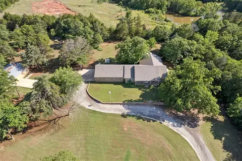 View/Area - 1025 E Triplett Rd, Guthrie, OK 73044 photo 3 of 4