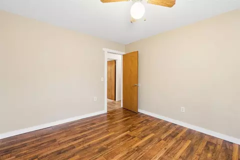 Bedroom - 1025 E Triplett Rd, Guthrie, OK 73044 photo 7 of 7