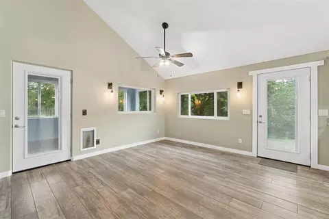Living - 1025 E Triplett Rd, Guthrie, OK 73044 photo 3 of 3