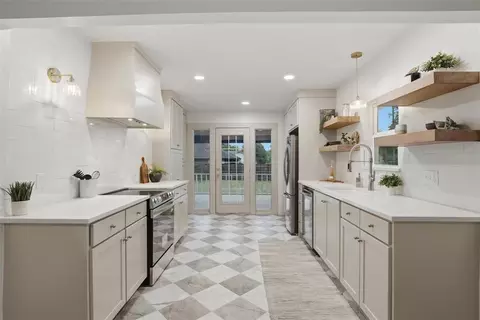 602 E Symmes St, Norman, OK 73071