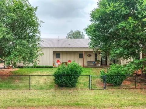 210 S Adams St, Pocasset, OK 73079