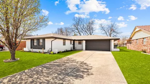 8005 S Youngs Blvd, Oklahoma City, OK 73159
