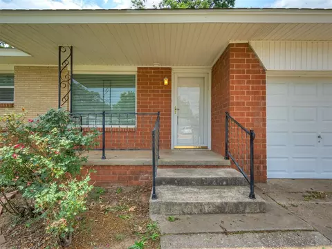 20810 Silver St, Harrah, OK 73045