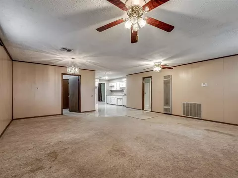 Living - 20810 Silver St, Harrah, OK 73045 photo 6 of 6