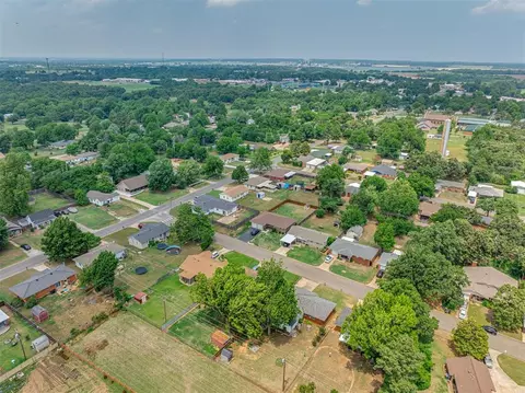 View/Area - 20810 Silver St, Harrah, OK 73045 photo 5 of 11