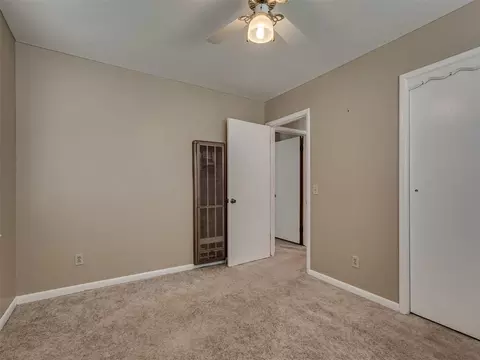Bedroom - 20810 Silver St, Harrah, OK 73045 photo 3 of 9
