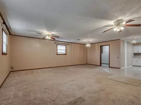 Living - 20810 Silver St, Harrah, OK 73045 photo 5 of 6