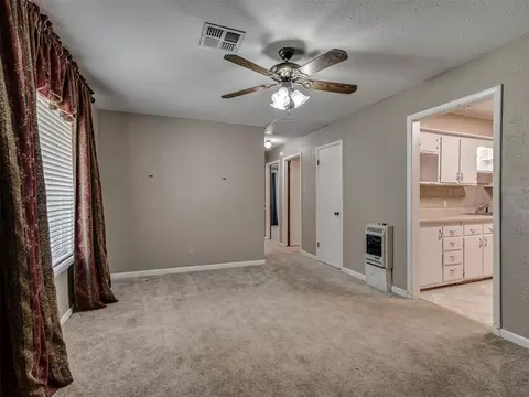 Living - 20810 Silver St, Harrah, OK 73045 photo 1 of 6