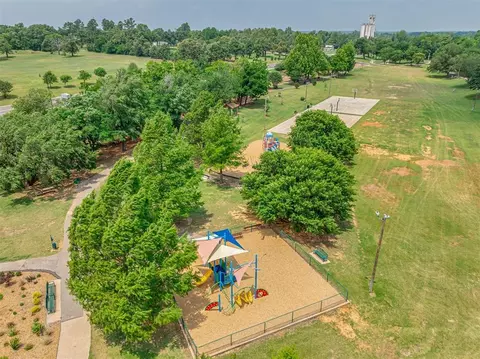 View/Area - 20810 Silver St, Harrah, OK 73045 photo 9 of 11