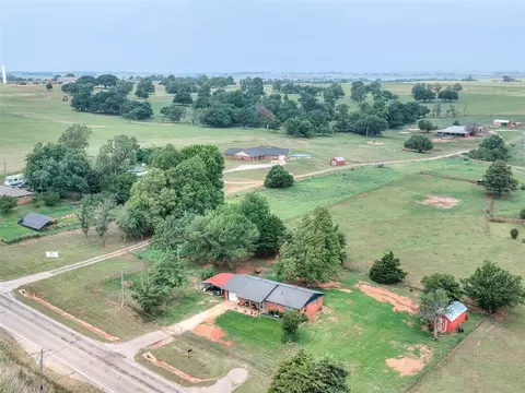254 County Road 1370 Rd, Chickasha, OK 73018