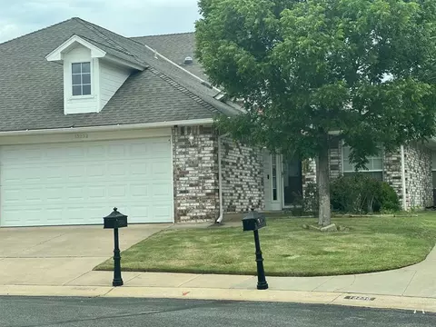 13232 Signature Cir, Oklahoma City, OK 73142