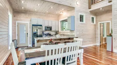 Dining - 384 Eagle Mountain Trl, Broken Bow, OK 74728 photo 1 of 1