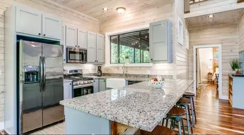 Kitchen - 384 Eagle Mountain Trl, Broken Bow, OK 74728 photo 1 of 2