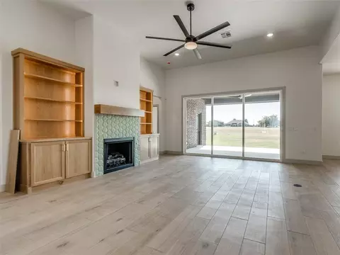 Living - 1113 Jaden Blvd, Tuttle, OK 73089 photo 2 of 4