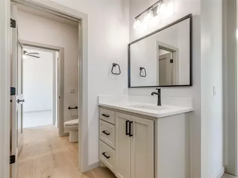 Bath - 1113 Jaden Blvd, Tuttle, OK 73089 photo 3 of 12
