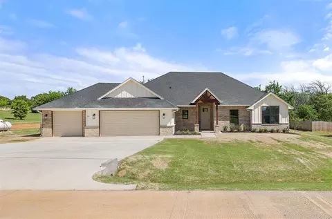 2416 Black Jack Ct, Blanchard, OK 73010