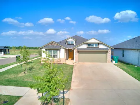 13316 Mesquite Trl, Yukon, OK 73099