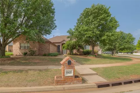 19825 Corral Pl, Edmond, OK 73012