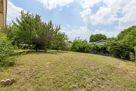 Exterior - 830 Douglas Dr, Norman, OK 73069 photo 8 of 9