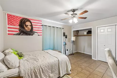 Bedroom - 830 Douglas Dr, Norman, OK 73069 photo 4 of 9
