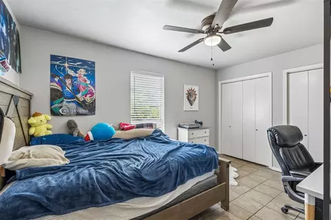 Bedroom - 830 Douglas Dr, Norman, OK 73069 photo 7 of 9