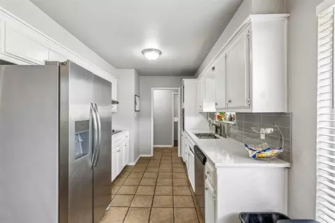 Kitchen - 830 Douglas Dr, Norman, OK 73069 photo 1 of 5